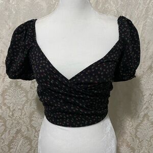 Floral puff sleeve crop top